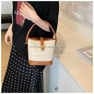 Κύριο υλικό ΠΥ δερμάτινο crossbody και beach bucket bags για καλοκαιρινή γυναικεία ντουλάπα