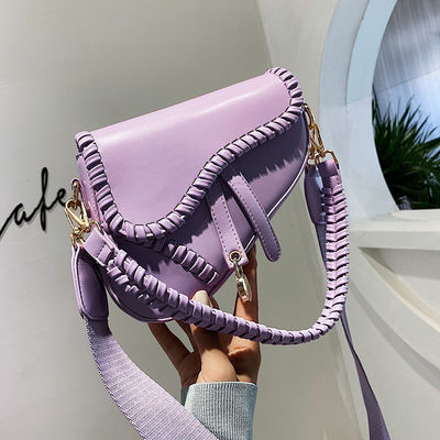Μονό ώμο Crossbody Retro χειροποίητη υφασμένη τσάντα σέλας γυναικεία σχεδίαση με ευρύ ιμάντα