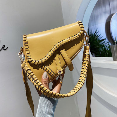 Μονό ώμο Crossbody Retro χειροποίητη υφασμένη τσάντα σέλας γυναικεία σχεδίαση με ευρύ ιμάντα