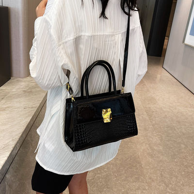 2023 Direct Casual Tote για γυναίκες Μεγάλη δερμάτινη τσάντα και σχεδιαστής τσάντα ώμου