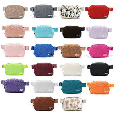 Λούξυ Πλούζια Crossbody Fanny Pack Πορτοφόλια Μοντέρνα τσάντα του χεριού Τύπος γράμματος